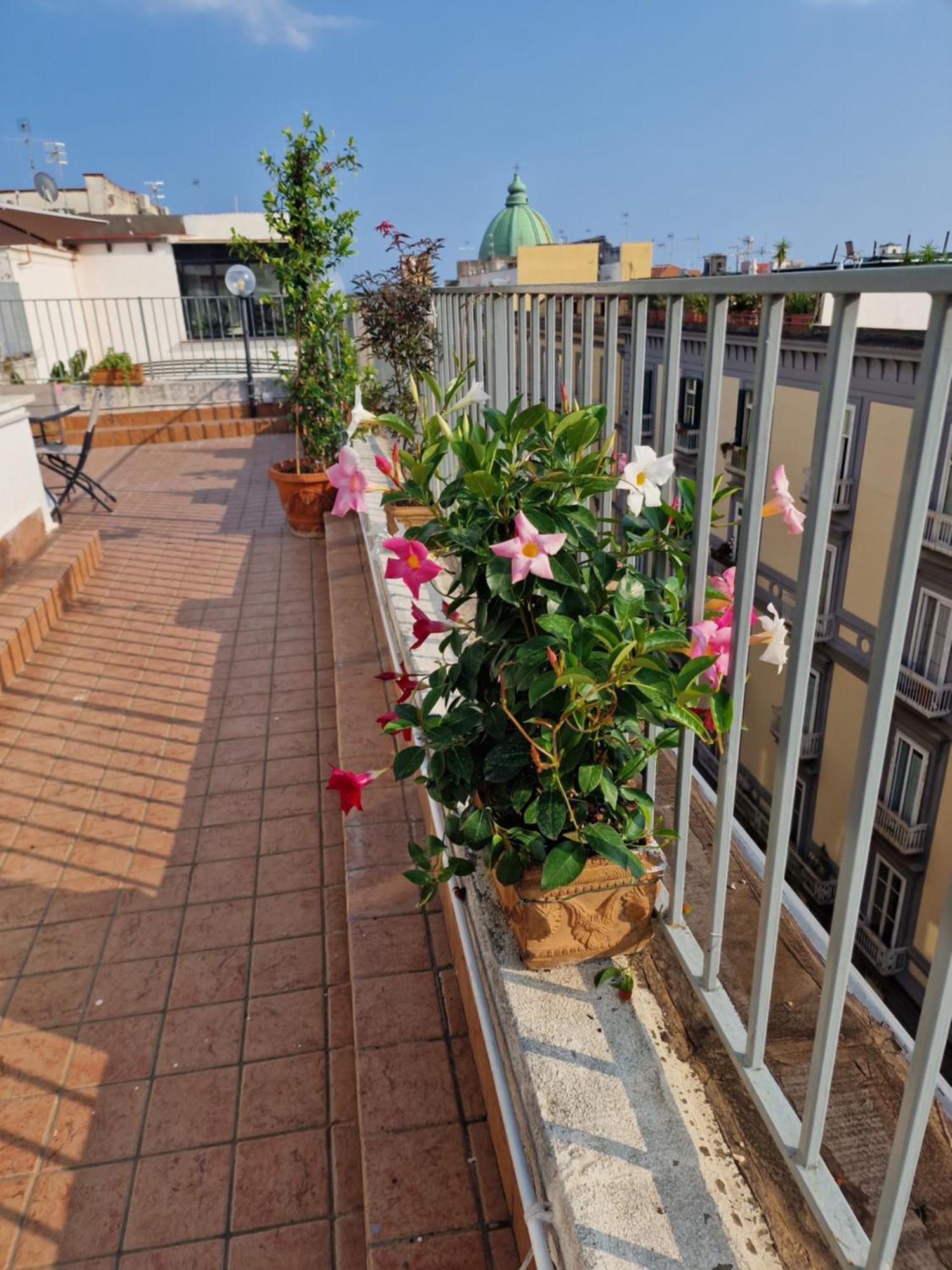 La Terrazza Delle Fate Hotel Napoli Bagian luar foto